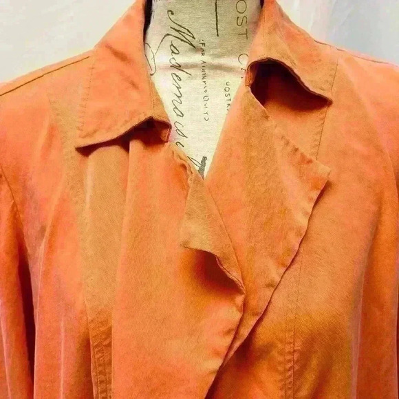 Chico's Ochre Ruffle Women’s Jacket Size 1 with inside pockets - Picture 8 of 15